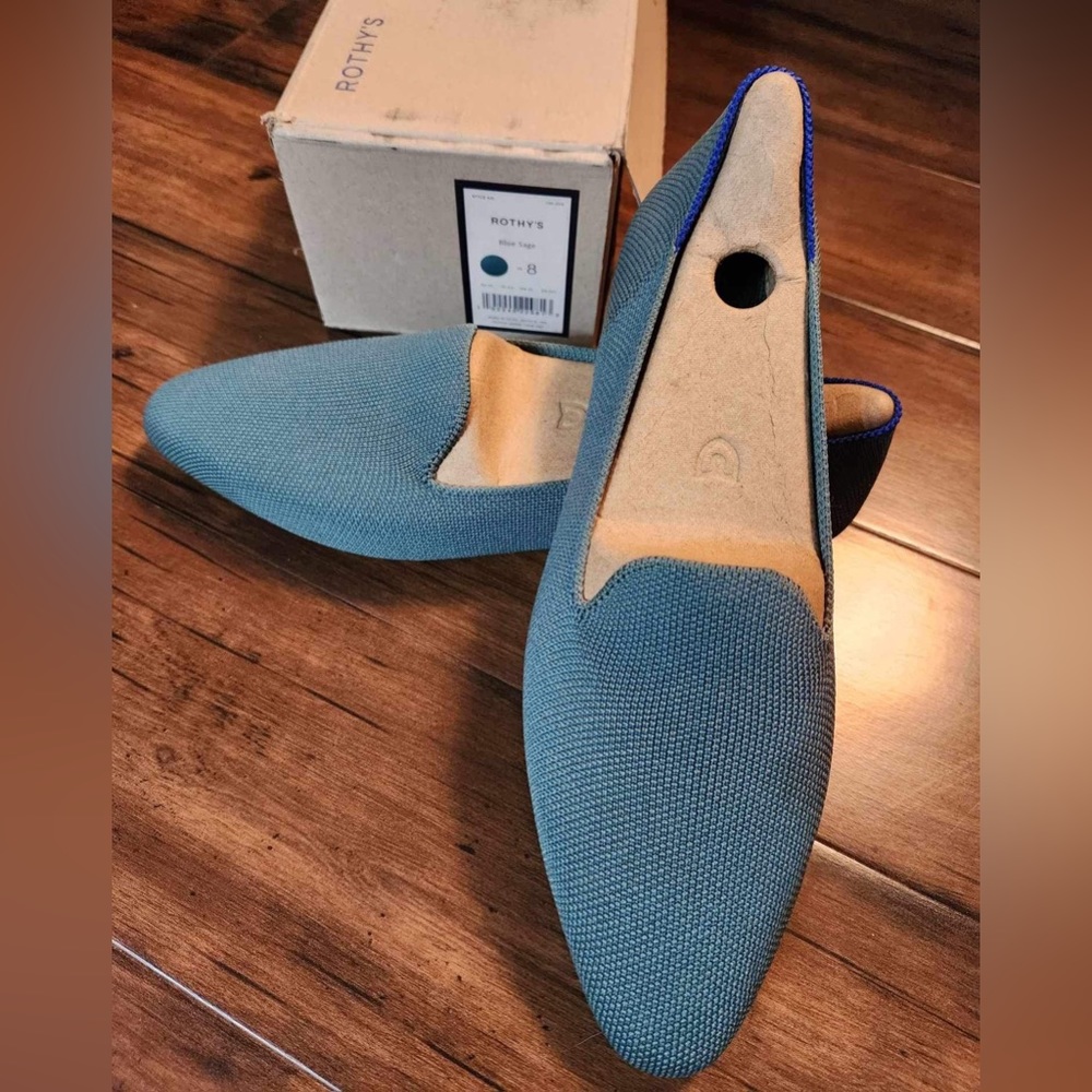 Brand new in box Rothy’s almond loafer in Blue Sage